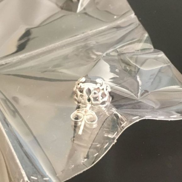 SAMULE B Sterling Silver Cushion Cut Black Spinel Faceted Earrings - Picture 12 of 15